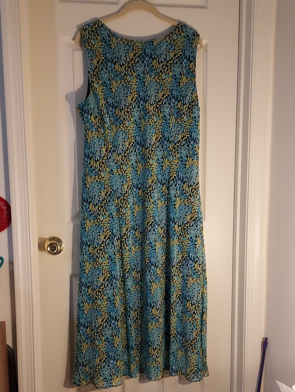 Blue & Yellow Leaf-Print Sleeveless Maxi Dress With Matching Top - Picture 2 of 7